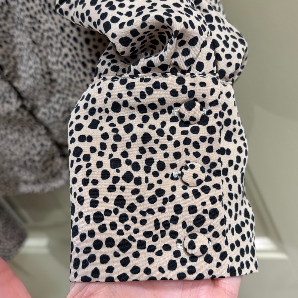 Button Down Blouse By Lulus Brand. Euc! - image 5